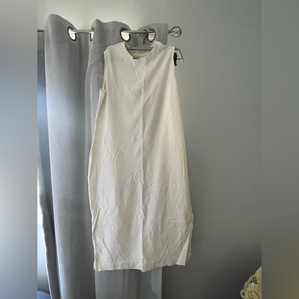 Everlane Sleeveless Midi Dress in Ivory - Picture 2 of 5